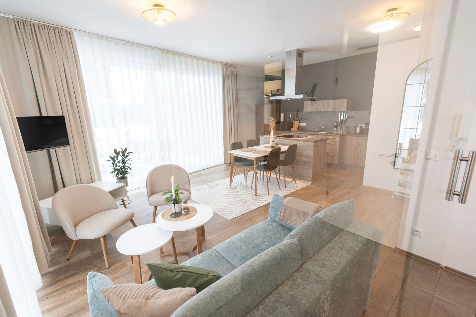 Windbrecher – Wohnzimmer, Ferienwohnung in Bad Zwischenahn